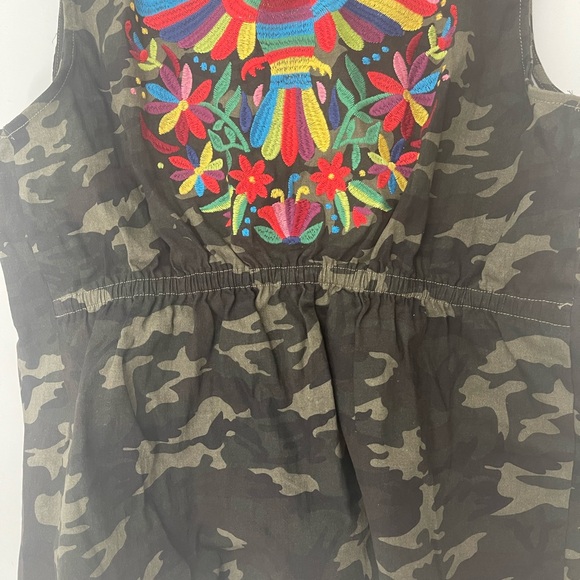 Hip length camo vest, Phoenix embroidery, patch pockets at hip size 2XL - Picture 5 of 14